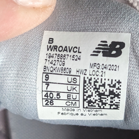 New Balance Women's Fresh Foam Roav Light Gray Running Shoes- Size 9 - Picture 7 of 7